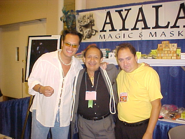 Joaquin Ayala
y Mr Alex